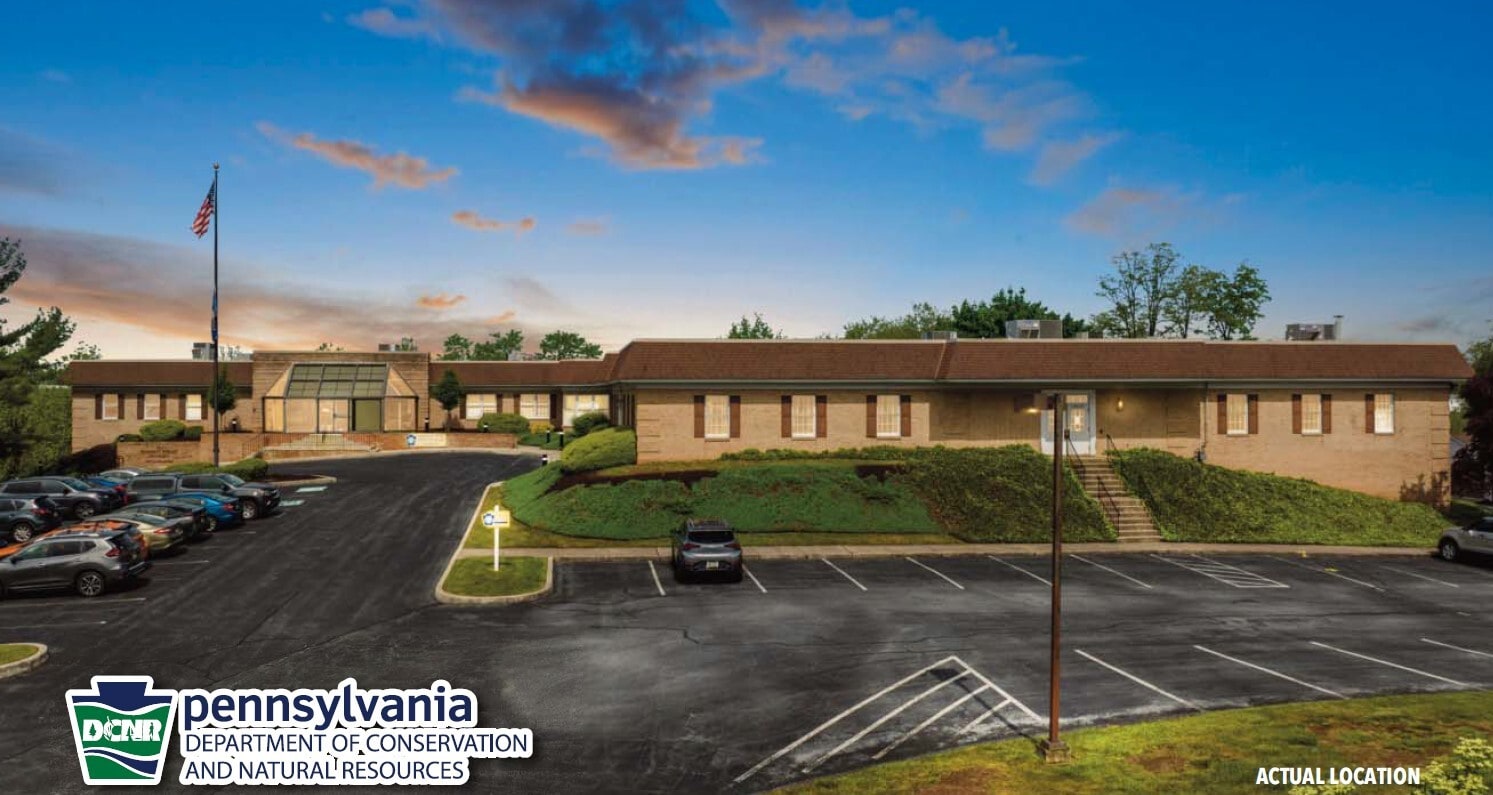 3240 Schoolhouse Rd, Middletown, PA 17057