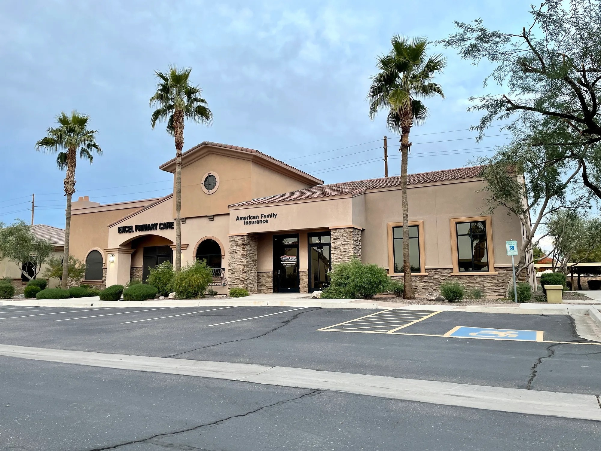 3303 S Lindsay Rd, Gilbert, AZ for lease Building Photo- Image 1 of 9