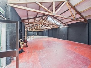 Main St, Bridge Of Earn for lease Interior Photo- Image 2 of 5