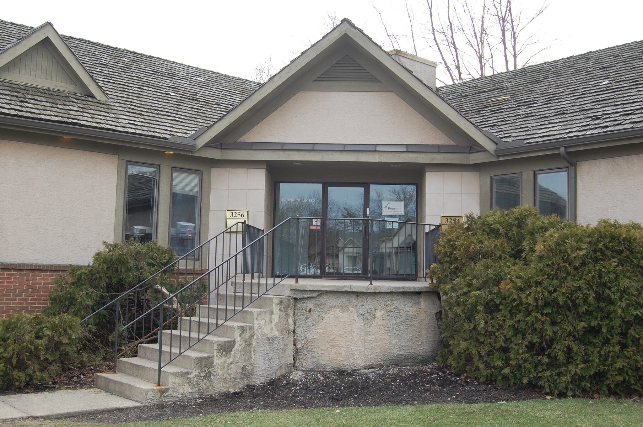 32543256 W Henderson Rd, Columbus, OH 43220 Office for Sale