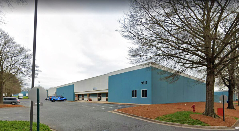 9317 Monroe Rd, Charlotte, NC for lease - Building Photo - Image 1 of 13