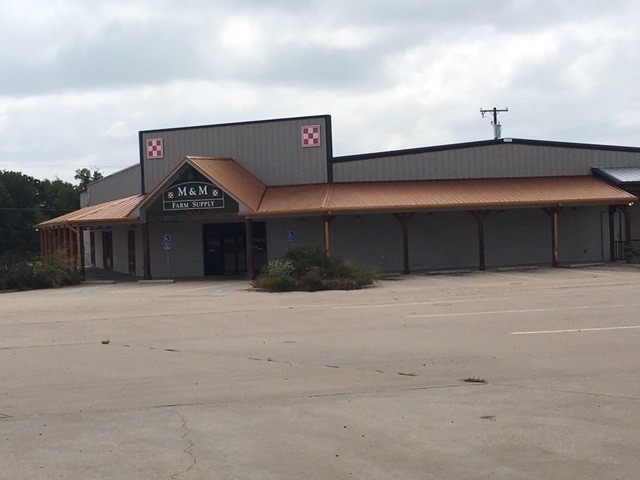 2208 W 4th St, Cameron, TX for sale - Primary Photo - Image 1 of 1