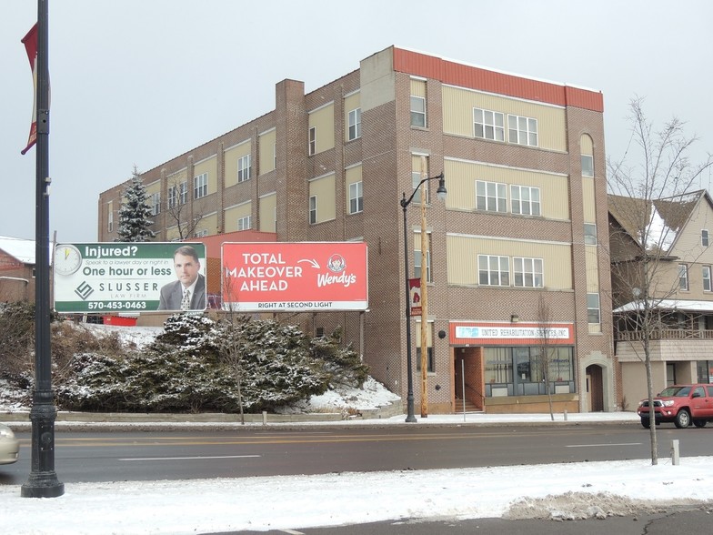 489 W Broad St, Hazleton, PA for sale - Building Photo - Image 1 of 1