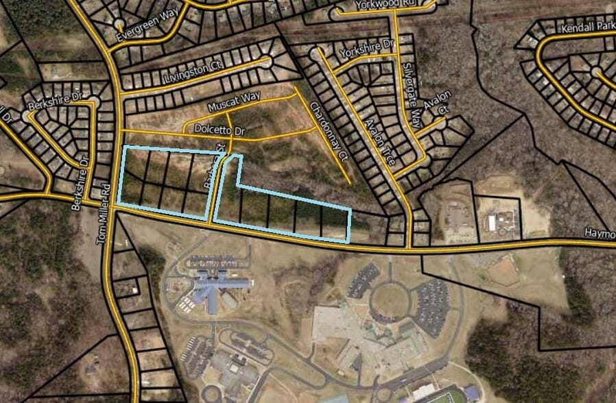 1001 Haymon Ct, Winder, GA for sale - Building Photo - Image 2 of 4