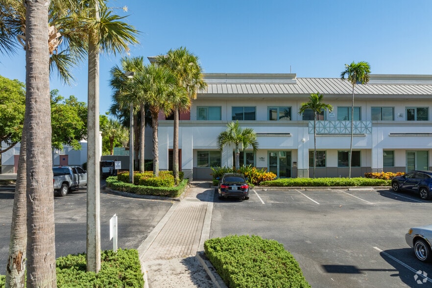 7700 Congress Ave, Boca Raton, FL for lease - Building Photo - Image 3 of 21