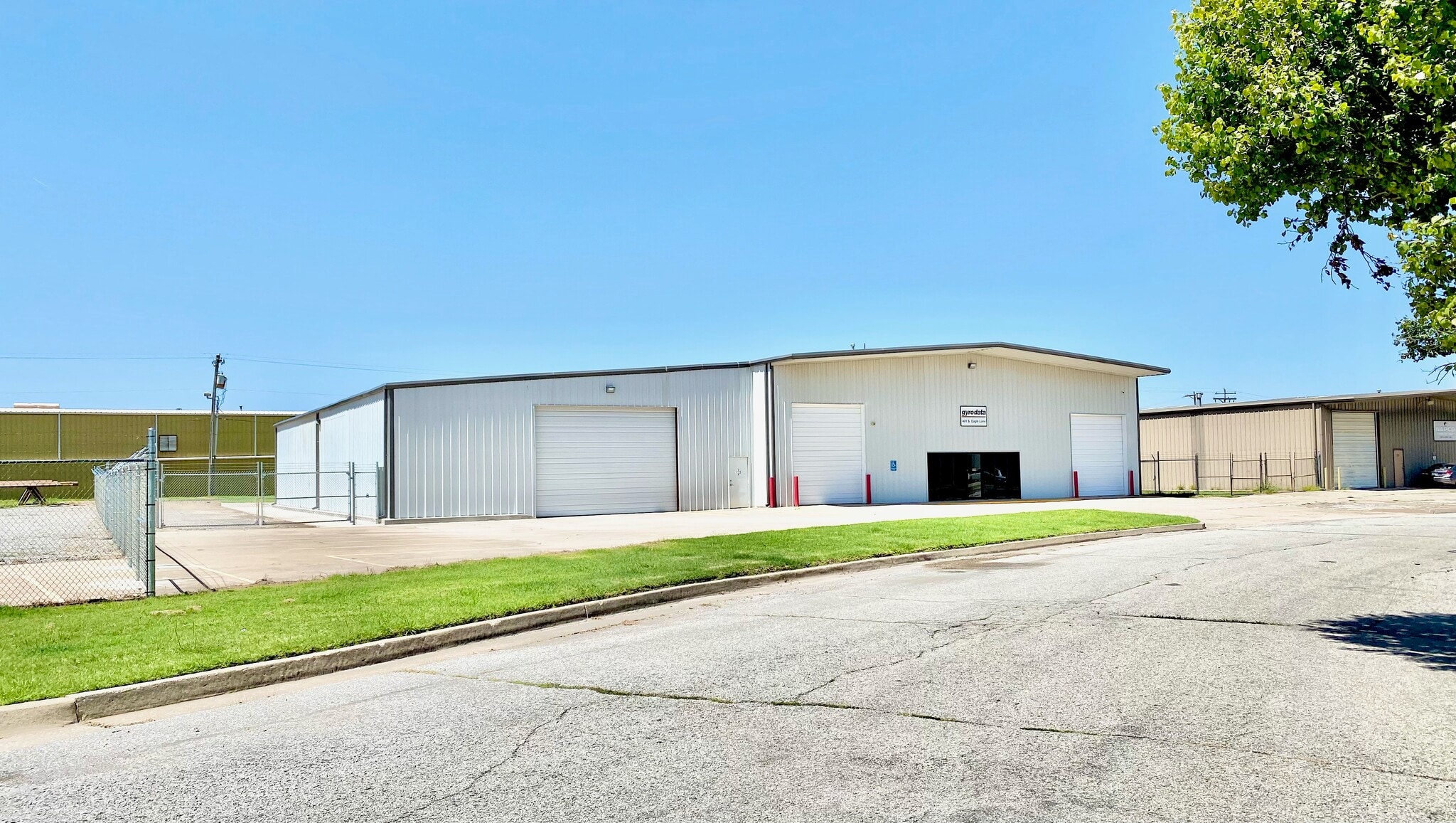 401 S Eagle Ln, Oklahoma City, OK for lease Primary Photo- Image 1 of 11