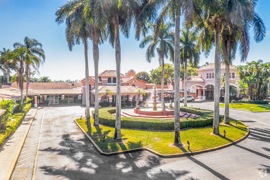 110 Grand Palms Dr, Pembroke Pines, FL 33027