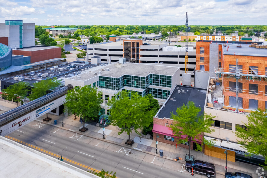 330 W College Ave, Appleton, WI for sale - Aerial - Image 3 of 14