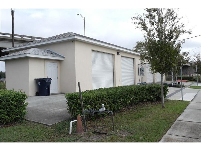 1067 Magnolia Ave, Auburndale, FL for sale - Primary Photo - Image 1 of 1
