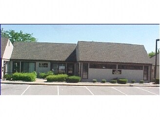Office in Fort Wayne, IN for sale Primary Photo- Image 1 of 1