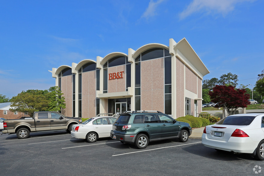 3401 Forest Dr, Columbia, SC for lease - Primary Photo - Image 1 of 6