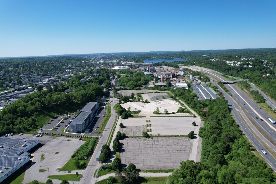 135 Brooks St, Worcester, MA for lease - Building Photo - Image 3 of 4