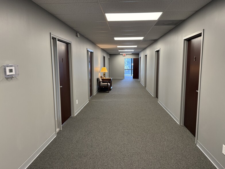 635 N Main St, High Point, NC for lease - Building Photo - Image 1 of 12