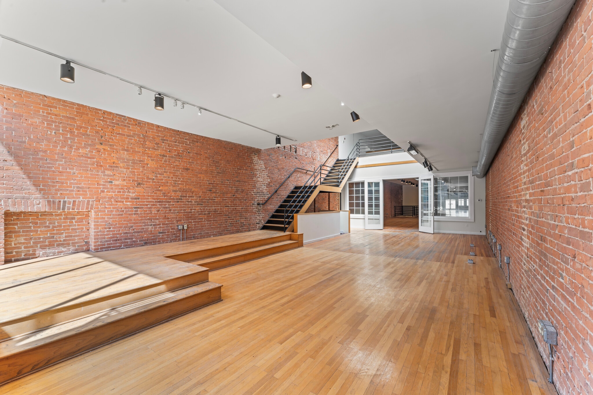 262 Atlantic St, Stamford, CT for sale Interior Photo- Image 1 of 40