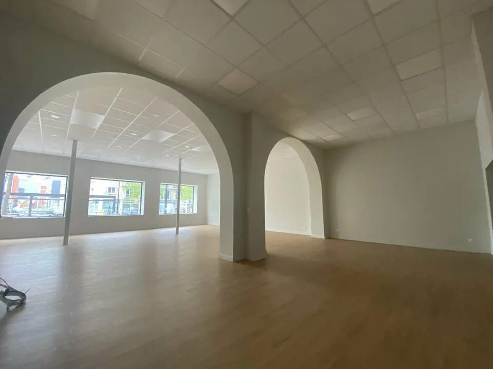 Office in Le Havre for lease Interior Photo- Image 1 of 6