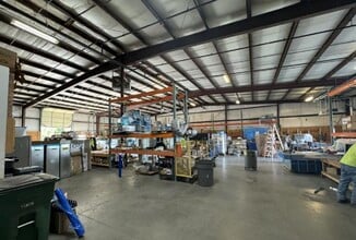 15670 S Keeler St, Olathe, KS for lease Interior Photo- Image 2 of 3