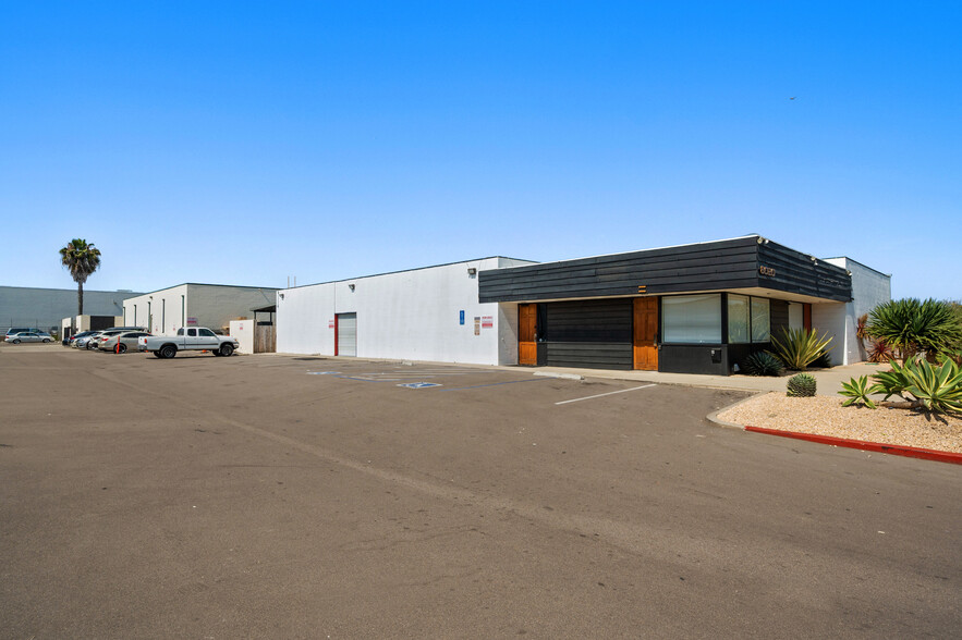 8020 Ronson Rd, San Diego, CA for lease - Building Photo - Image 1 of 68