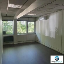 Office in Meylan for lease Interior Photo- Image 2 of 3