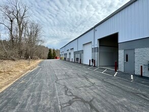 17-4 NH-125, Kingston, NH for lease Interior Photo- Image 2 of 17