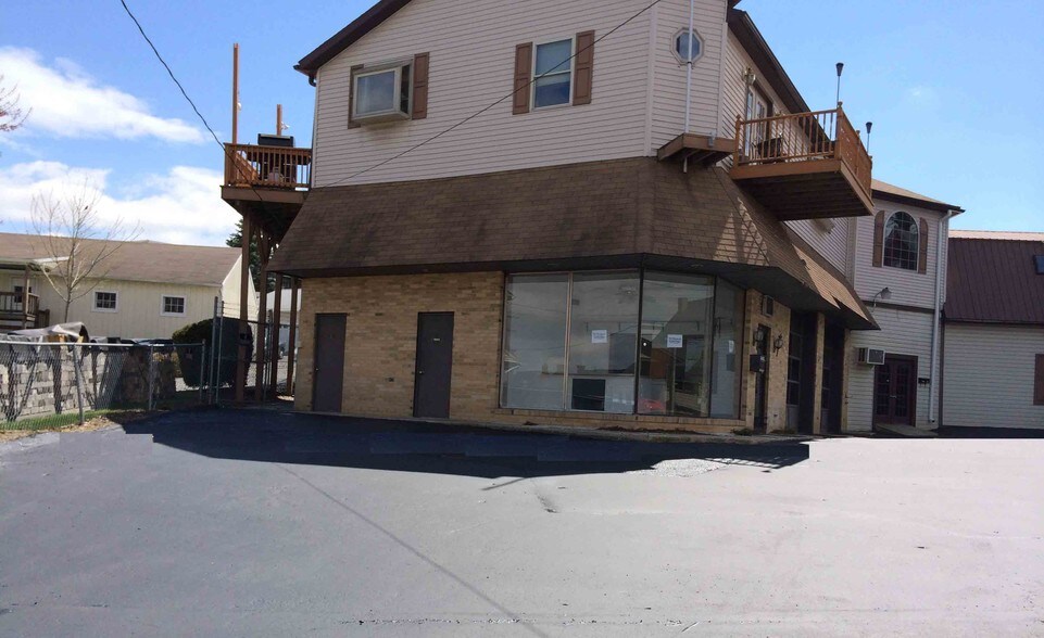 58 E Broadway, Red Lion, PA 17356 Retail Property for Sale