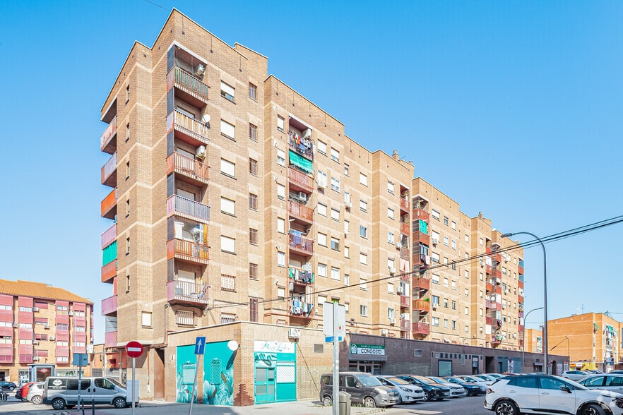 Calle del Puerto de Galapagar, 6-10, Madrid, Madrid for lease - Building Photo - Image 3 of 3