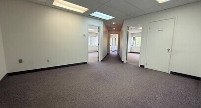5350 Boul Henri-Bourassa, Québec, QC for lease Interior Photo- Image 2 of 10