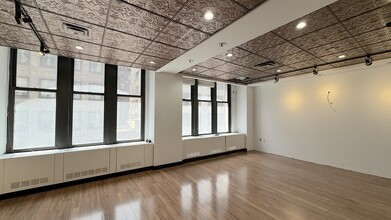 135 W 36th St, New York, NY for lease Interior Photo- Image 1 of 10