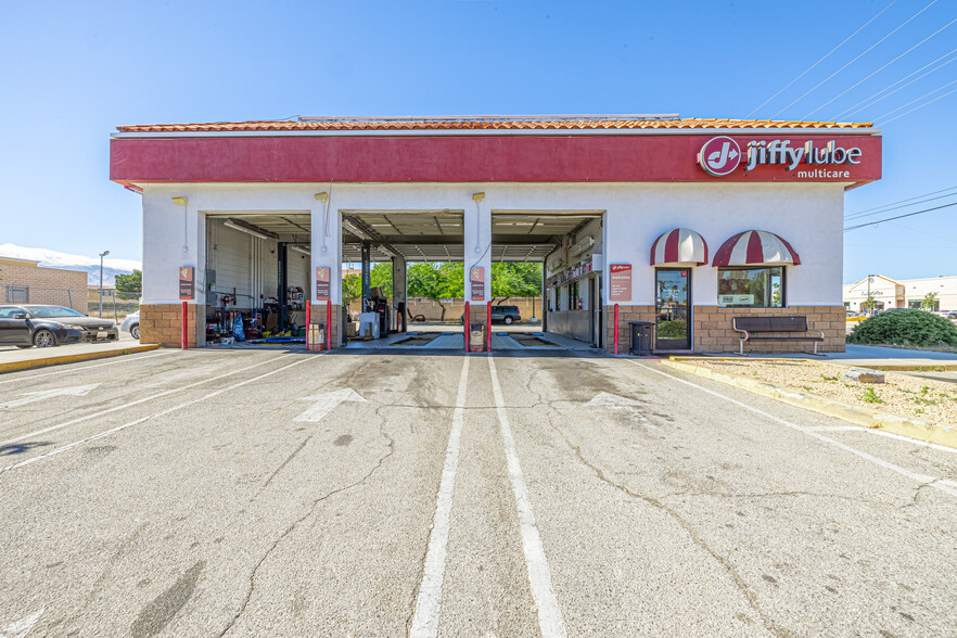 1040 W Rancho Vista Blvd, Palmdale, CA for sale - Building Photo - Image 1 of 15