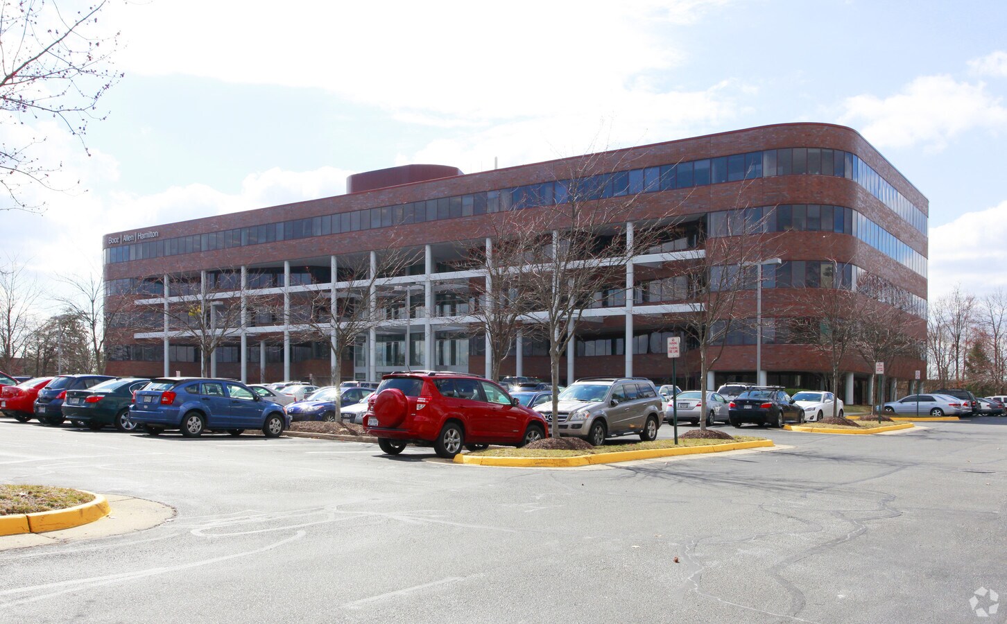 575 Herndon Pkwy, Herndon, VA 20170 Property Record