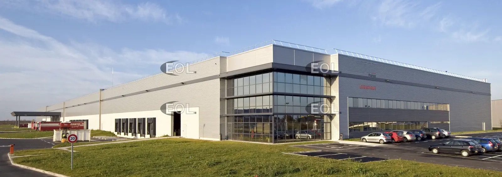 Industrial in for lease Building Photo- Image 1 of 13