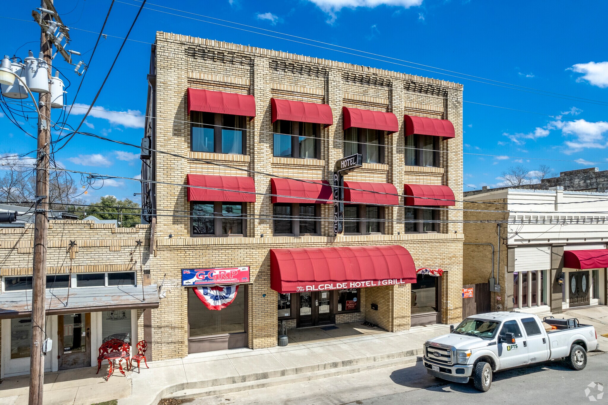 614 Saint Paul St, Gonzales, TX for sale Primary Photo- Image 1 of 1