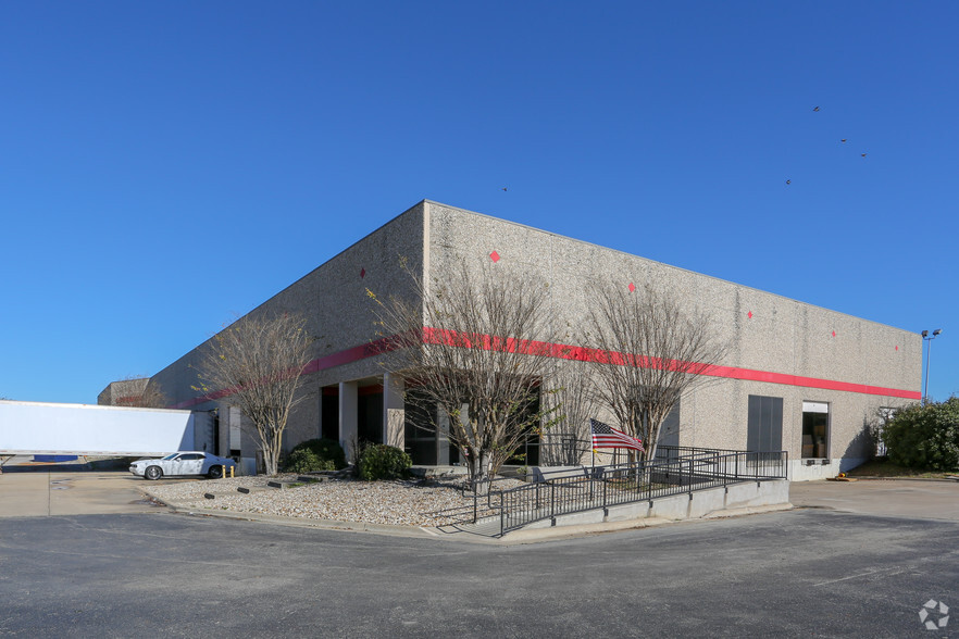 2001 Enterprise Dr, Round Rock, TX for lease - Building Photo - Image 1 of 9