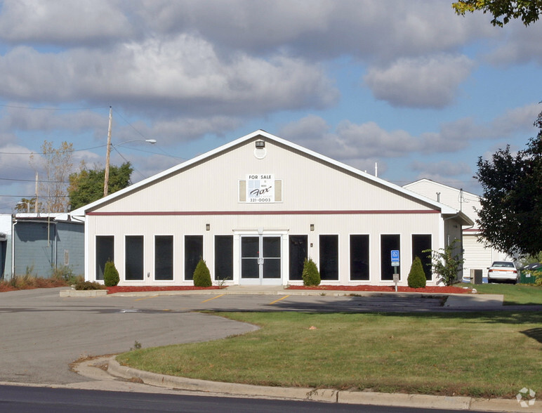 4600 N Grand River Ave, Lansing, MI for sale - Building Photo - Image 1 of 9