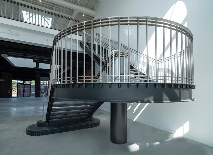 2650-2672 St. Clair Ave W, Toronto, ON for sale - Interior Photo - Image 2 of 99