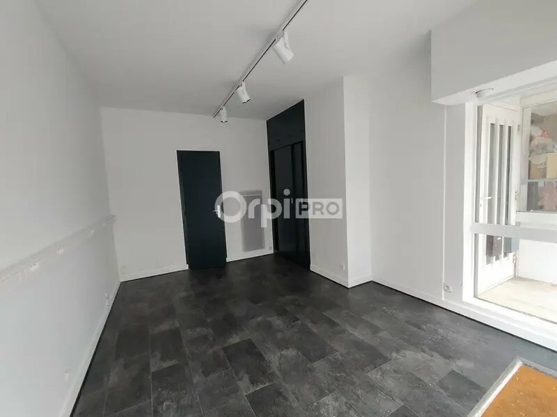 Retail in Quiberon for lease Interior Photo- Image 1 of 5