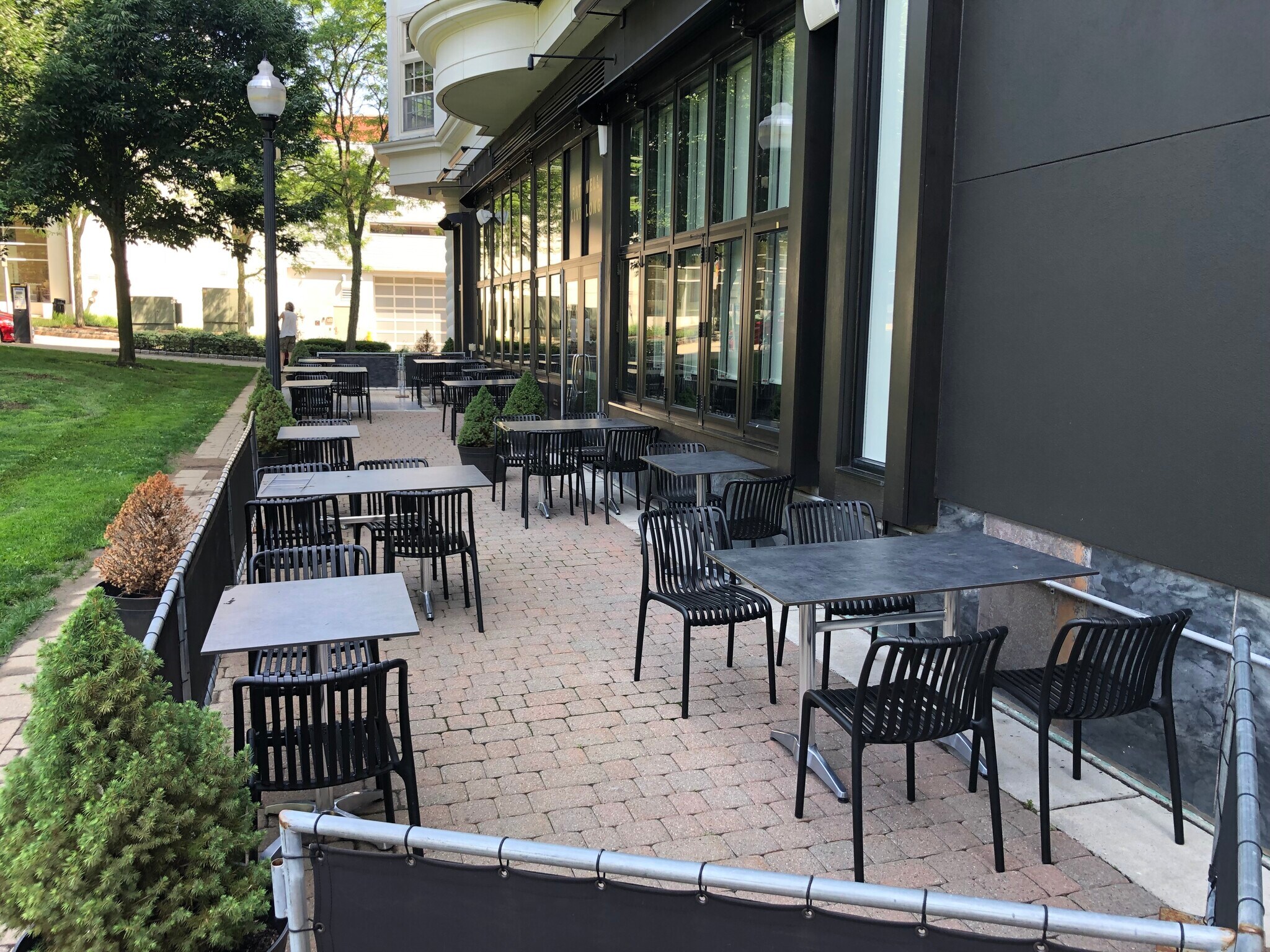 62 Memorial Rd, West Hartford, CT for lease Building Photo- Image 1 of 2