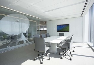 7900 Tysons One Pl, Tysons, VA for lease Interior Photo- Image 2 of 8