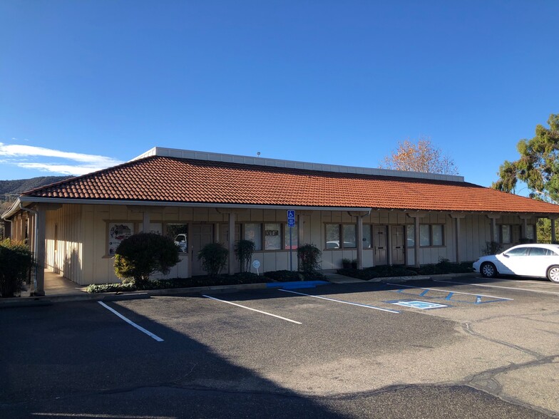 2219 Thousand Oaks Blvd, Thousand Oaks, CA for lease - Building Photo - Image 2 of 3