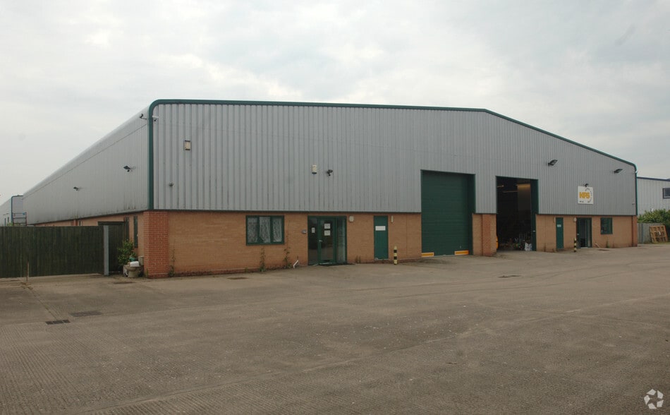 Progress Way, Eye for sale - Primary Photo - Image 1 of 3