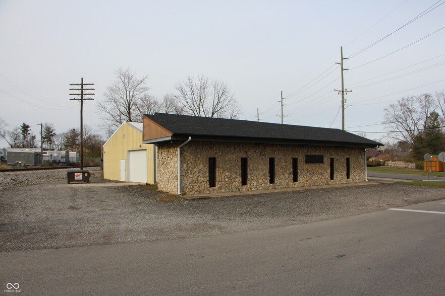 218 Cincinnati St, Franklin, IN for sale - Building Photo - Image 2 of 9