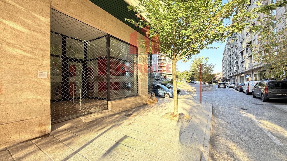 Retail in Ourense, Orense for lease - Building Photo - Image 1 of 18