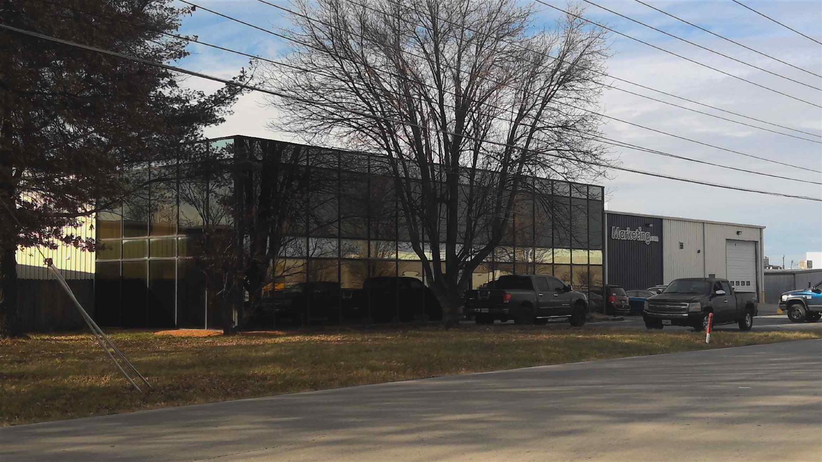2503 N Neergard Ave, Springfield, MO for lease Building Photo- Image 1 of 21