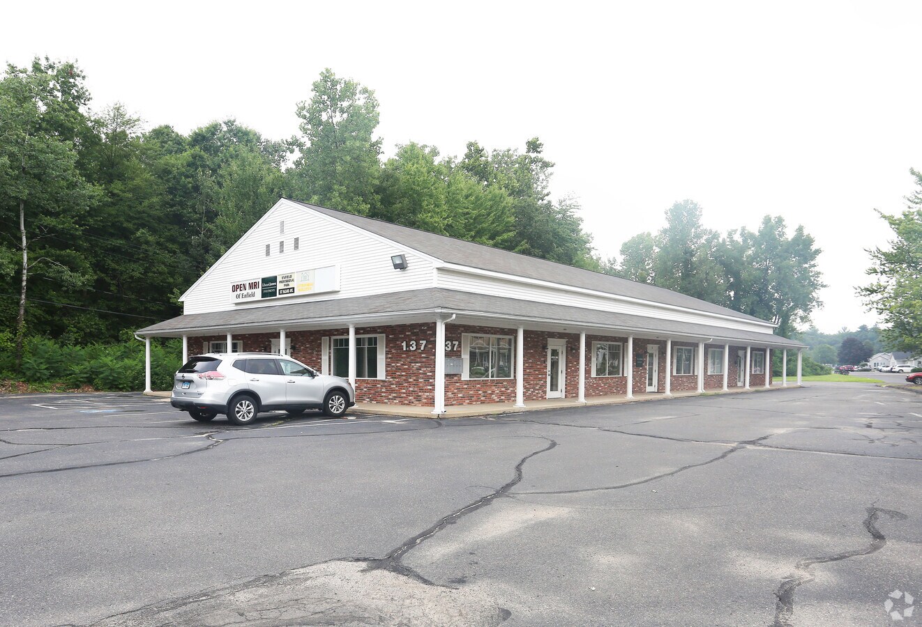 137 Hazard Ave, Enfield, CT 06082