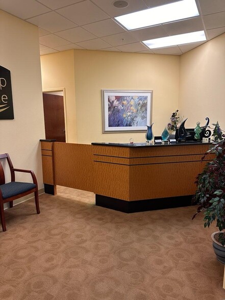 2000 Webber St, Sarasota, FL for lease - Lobby - Image 3 of 7