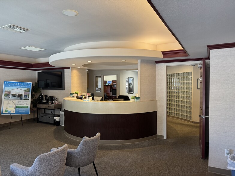7405 Morro Rd, Atascadero, CA for lease - Interior Photo - Image 3 of 7