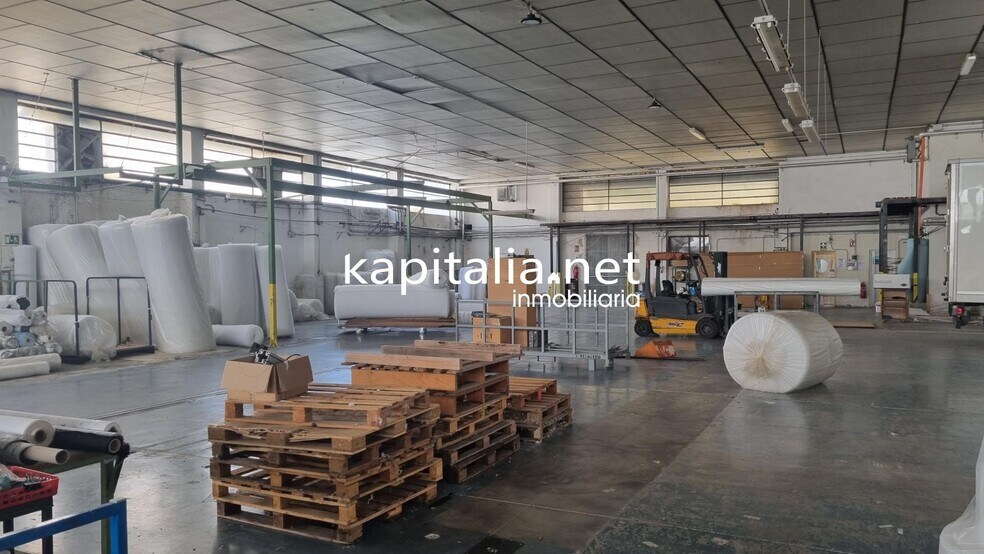 Industrial in València, Valencia for lease - Building Photo - Image 3 of 7