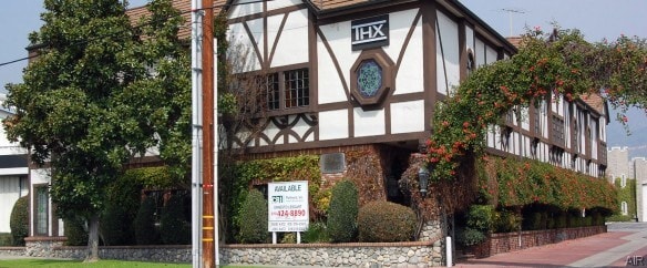 120 S Victory Blvd, Burbank, CA for lease Building Photo- Image 1 of 1