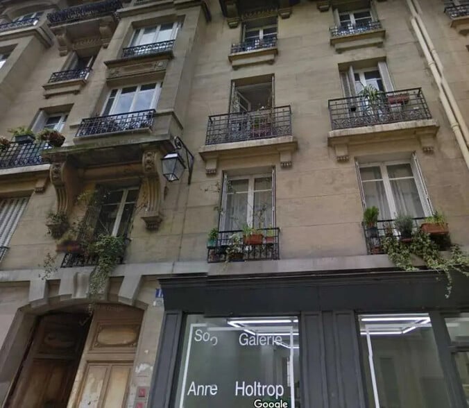 Office in Paris for lease - Building Photo - Image 1 of 9