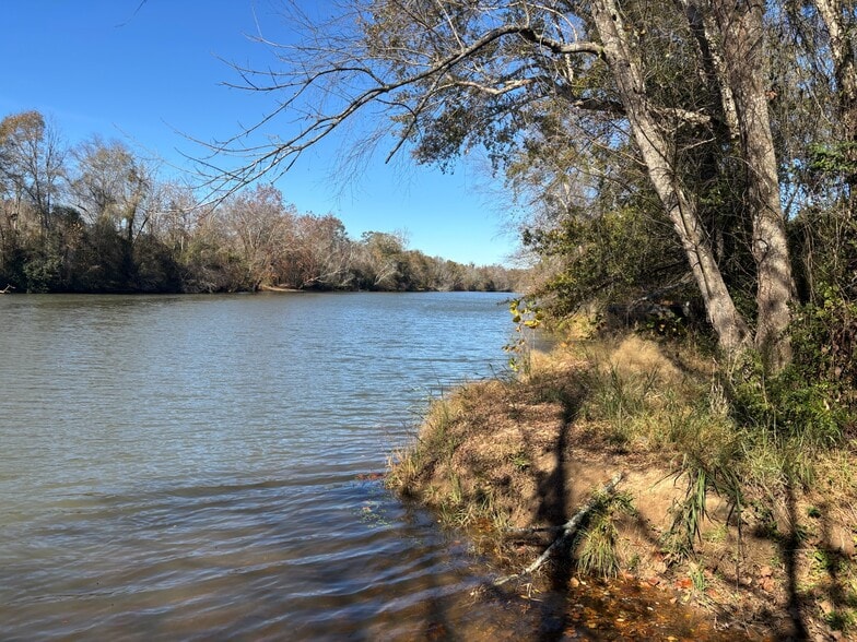 169 Stone Dr, Belton, SC for sale - Building Photo - Image 2 of 17