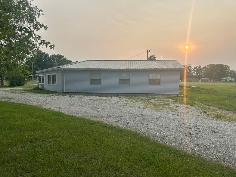 309 E 1st St, Greentop, MO for sale - Building Photo - Image 3 of 4